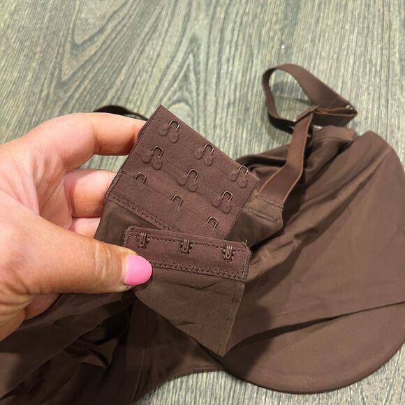 NWOT Skims Smoothing Intimates Unlined Full Coverage Bra Underwire Cocoa 44D - Picture 3 of 4